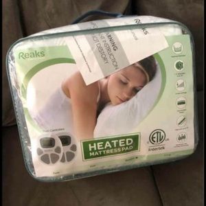 New in package reaks dual controlled heated mattress pad size queen